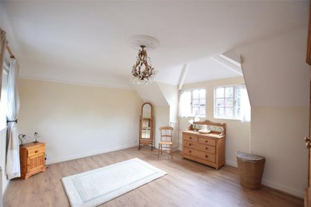 2 bedroom semi-detached house to rent - Photo 3