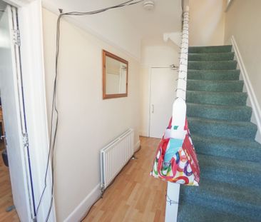 4 Bedroom House To Rent in Ensbury Park - £1,860 pcm Tenancy Info - Photo 2