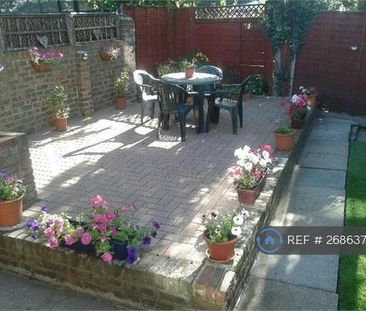 3 bedroom terraced house to rent - Photo 1