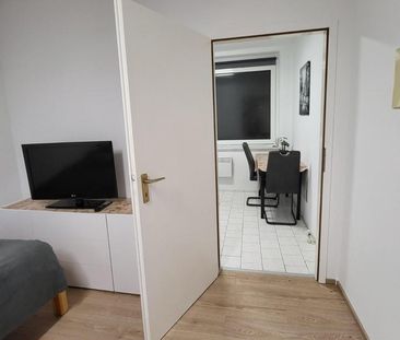 Möblierte Einzimmerwohnung - Photo 1