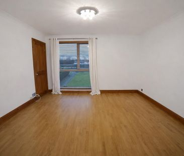 2 bedroom Flat To Let Total Size: 581 SQ FT - Photo 5