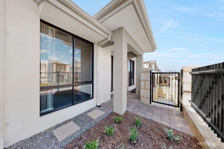 “Modern Comfort, Perfect Location” - Photo 5