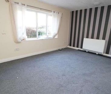 Nialls Court, Thackley, Bradford, BD10 - Photo 6