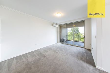 modern 2 bedroom apartment overlooking parramatta river - Photo 2