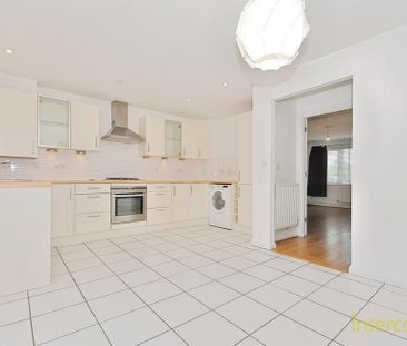 4 bedroom link detached house to rent - Photo 5