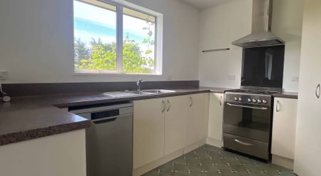 Family home in Hinds - Photo 4