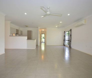 Large quality home in a quiet cul-de-sac in Kingsfisher Estate - Photo 1