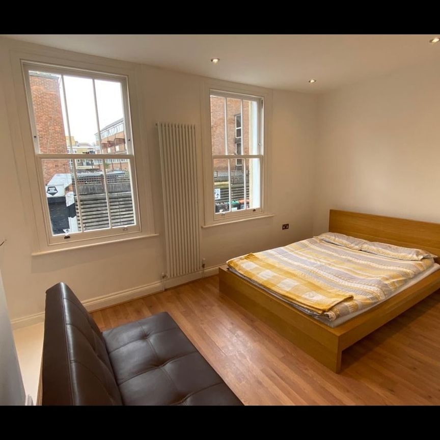 Studio Flat, Hoxton Street, N1 - Photo 1