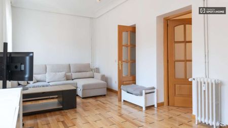 3 room luxury Flat for rent in Madrid, Spain - Photo 3