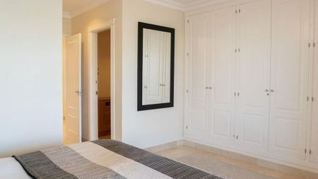 3 bedroom luxury Apartment for rent in Nueva Andalucia, Andalusia - Photo 5