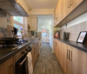 Avenue Road Extension, Clarendon Park, Leicester, LE2 - Photo 1