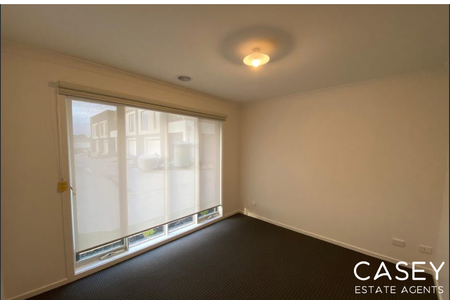 12 Cardiff Circuit, Carrum Downs - Photo 5