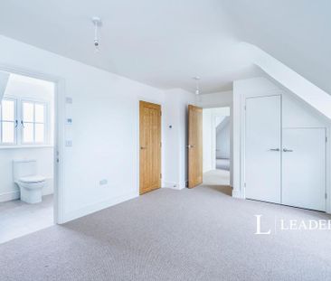 3 bedroom terraced house to rent - Photo 4