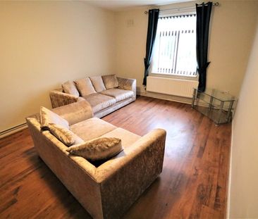 2 Bed Flat, Silvester Street, L5 - Photo 1