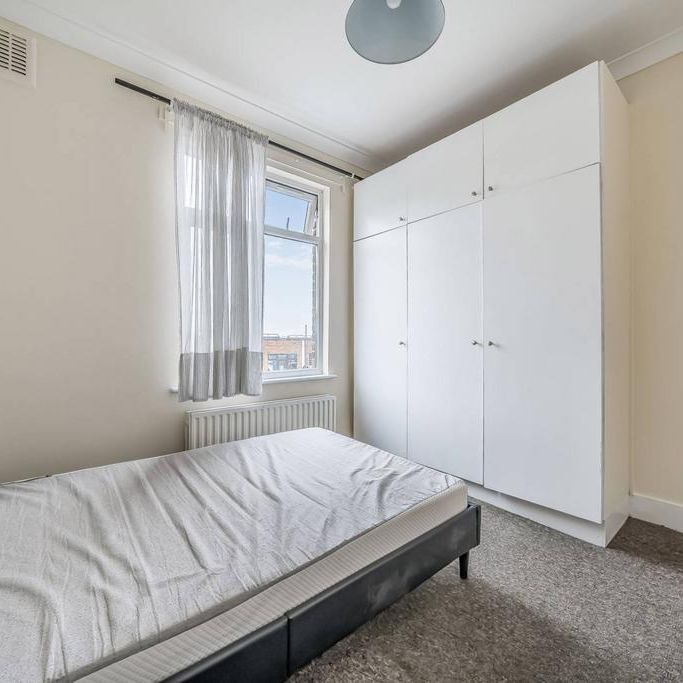 3 bedroom flat to rent - Photo 1