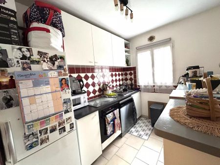 Location Appartement 4 pièces 77 m2 à Aubagne - Photo 3
