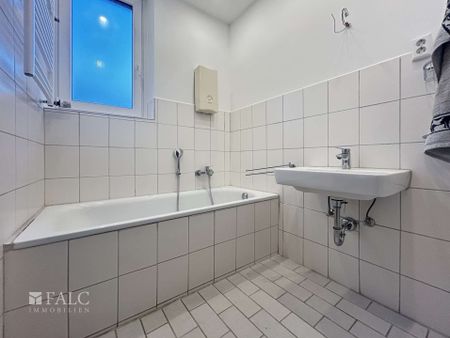 Renovierter Altbau im schönen Bockum! - Photo 2