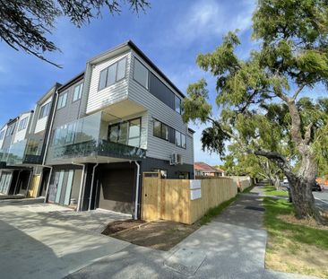 Nestled in the heart of Pt England - Photo 4