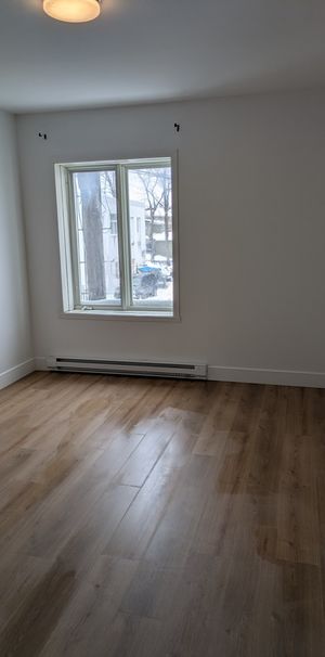 5 1/2 à Louer Dès Maintenant - Photo 1