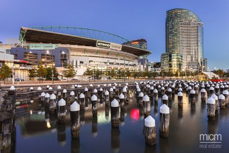 1814/100 Harbour Esplanade - Photo 2