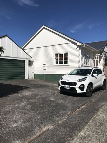 Property Management4b Northcote Rd, Takapuna - House for Rent - Photo 3
