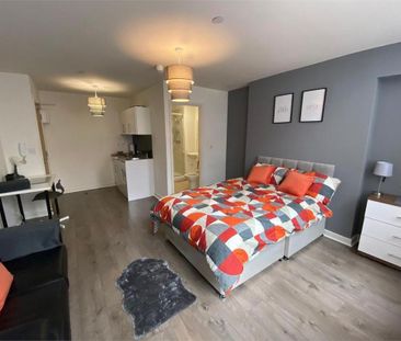 Studio to rent - Photo 6