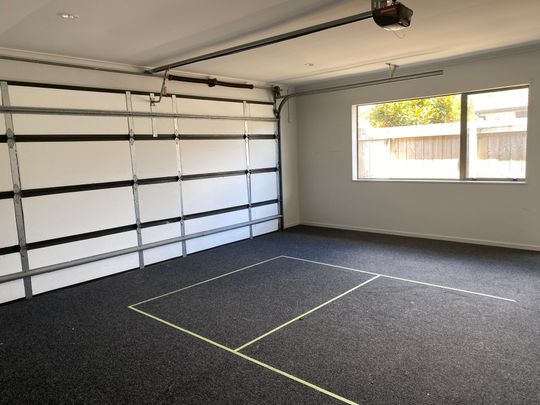 Family Home Papamoa - Photo 1