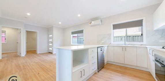 Stylish 2 Bedroom Granny Flat - Photo 2