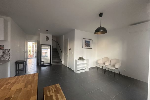 Appartement Nice 3 pièce(s) 64.6 m2 - Duplex terrasse en dernier étage - Photo 1