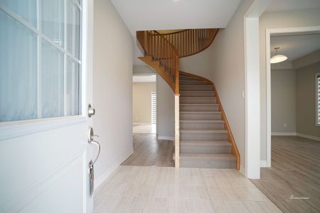 For Lease - 242 Springfield Crescent, Clearview, Ontario - Photo 3