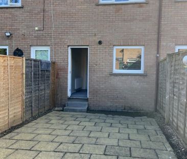 2 bedroom terraced house to rent - Photo 2