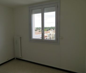 T3, 63.64m², rue de Beaucaire, Nîmes, 630€ H.C - Photo 5