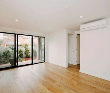 2Bedrooms, 2Bathrooms - Photo 1