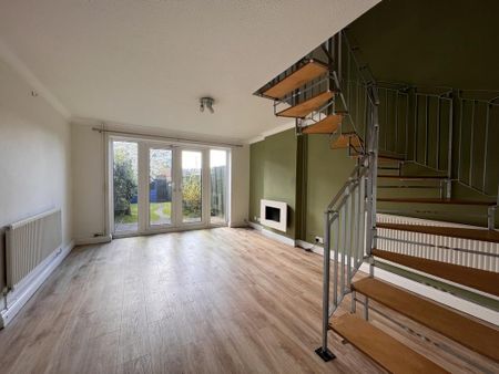 2 bedroom terraced house to rent - Photo 4