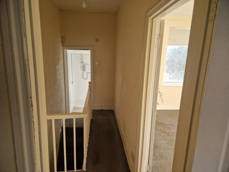 2 bedroom terraced house to rent - Photo 2