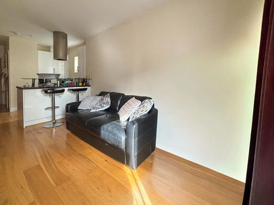 1 bedroom ground floor flat to rent - Photo 1