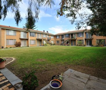 3 Bedroom Ground Floor Unit - Photo 1