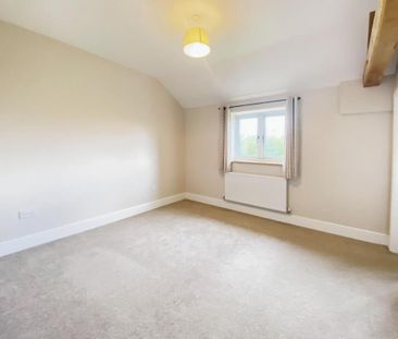 3 bedroom barn conversion to rent - Photo 3