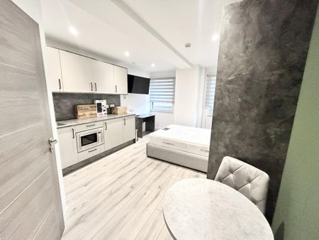 Studio to rent - Photo 5