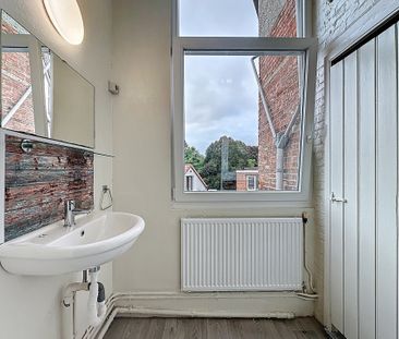 Appartement met twee slaapkamers in Anderlecht - Photo 1