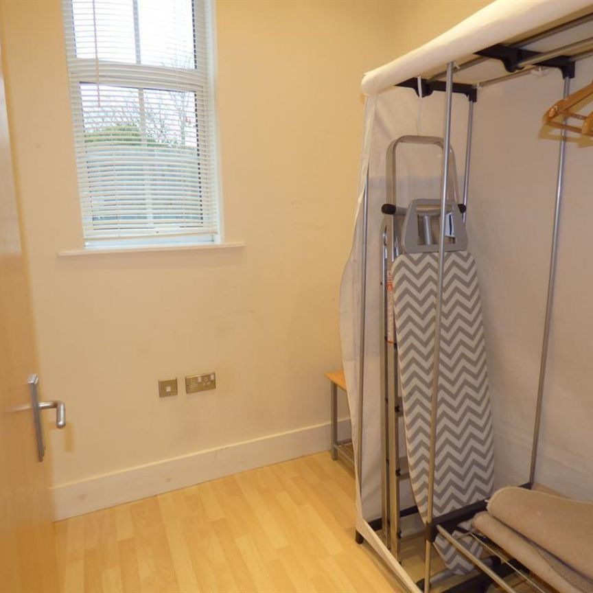 1 bedroom Flat To Let - Photo 1