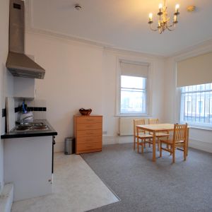 Hornsey Road, Islington, N7 - Photo 2