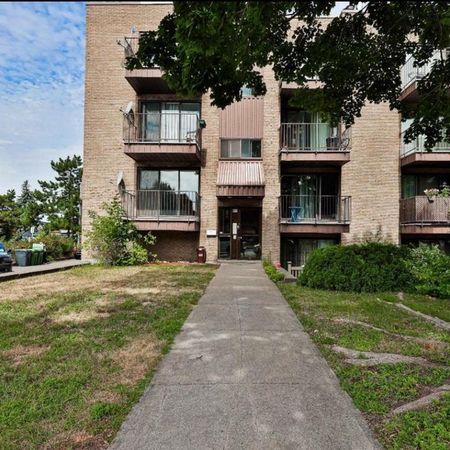 4 1/2 à louer - Photo 4