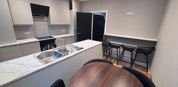 1 bedroom house of multiple occupation to rent - Photo 2