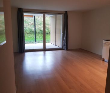 "Gemütliche 2.5-Zimmerwohnung mit schönem Balkon" - Photo 1