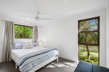 Updated 2-Bedroom Unit with Courtyard in Prime Noosaville Location - Photo 2