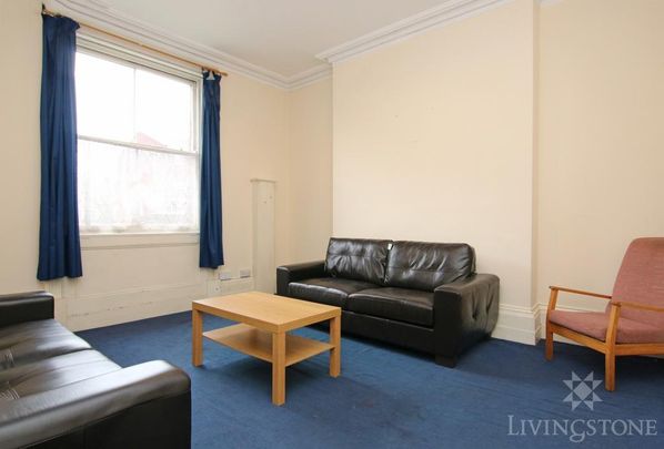 6 bedroom townhouse to rent - Photo 1