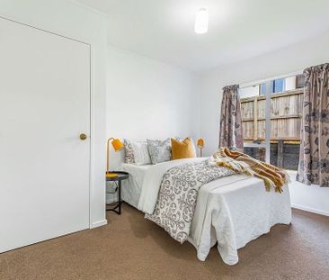 Quiet Family Living in Central Henderson - Photo 4