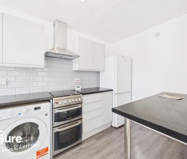 2 bedroom end of terrace house to rent - Photo 5