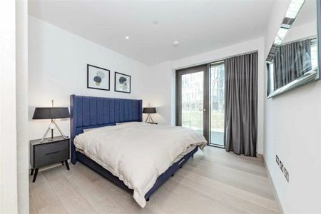 Viaduct Gardens, Nine Elms, SW11 - Photo 3